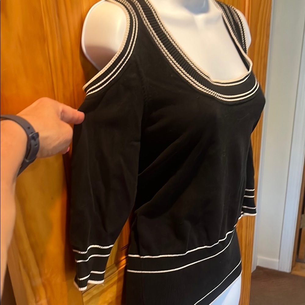 Boston Proper Cold Shoulder Top - Picture 2 of 7